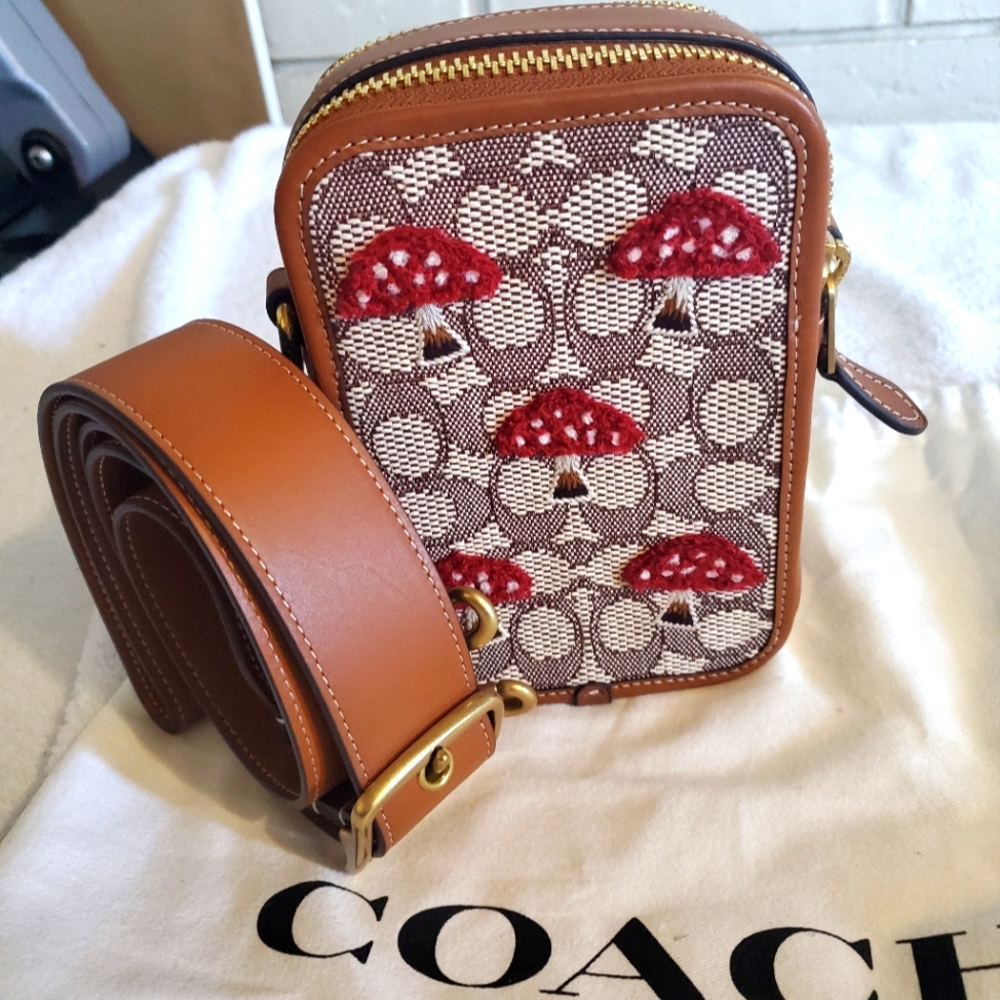 Coach Rogue Crossbody with Sig Jaq Mushroom Print - Exclusive collection